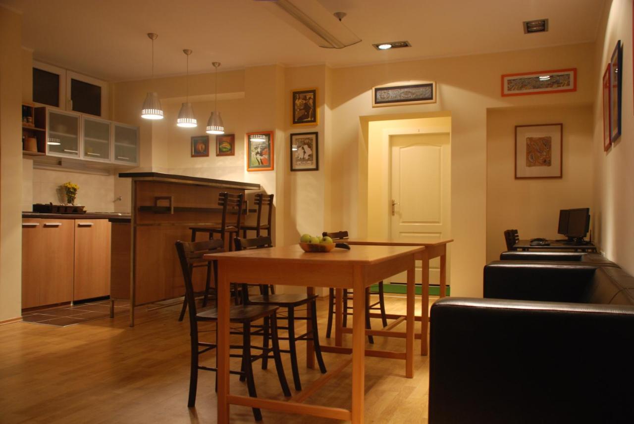Hotel Jasmin Belgrado Esterno foto
